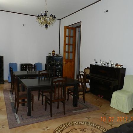 Room 404 Guest House Tbilisi Exterior photo