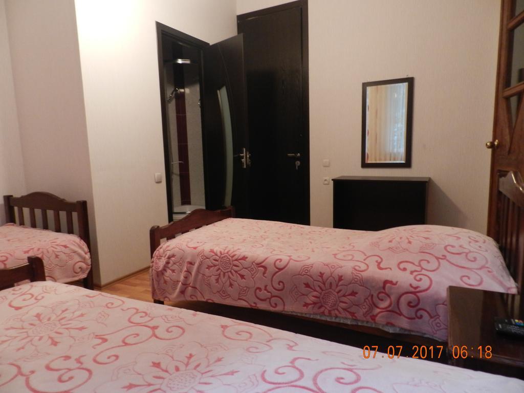 Room 404 Guest House Tbilisi Exterior photo