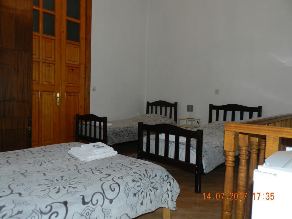 Room 404 Guest House Tbilisi Exterior photo
