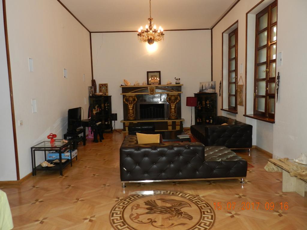 Room 404 Guest House Tbilisi Exterior photo