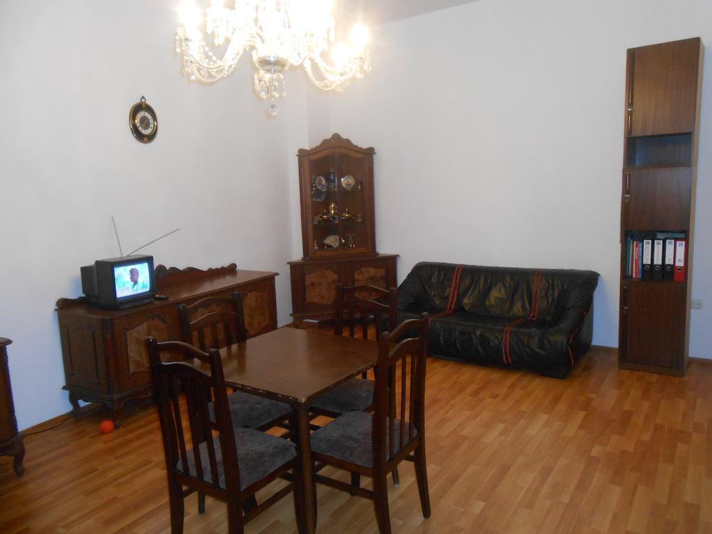 Room 404 Guest House Tbilisi Exterior photo